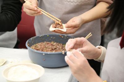 共捻團(tuán)圓皮：國邦"暖冬餃子賽"烹煮雙節(jié)溫情!